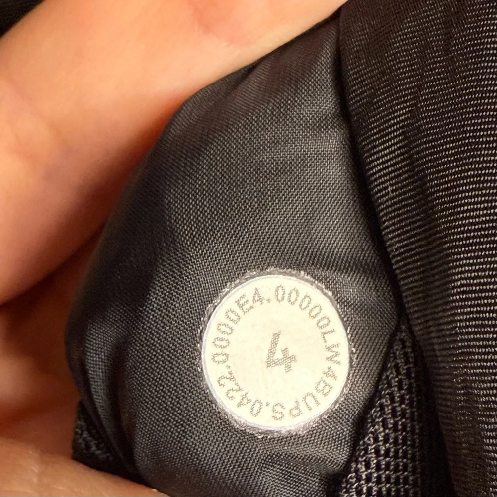 Lululemon Women's Non Stop Reversible Black Bomber Jacket Size 4 - Picture 5 of 12